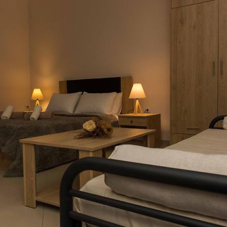 Central Luxury Studio Corinth ภายนอก รูปภาพ