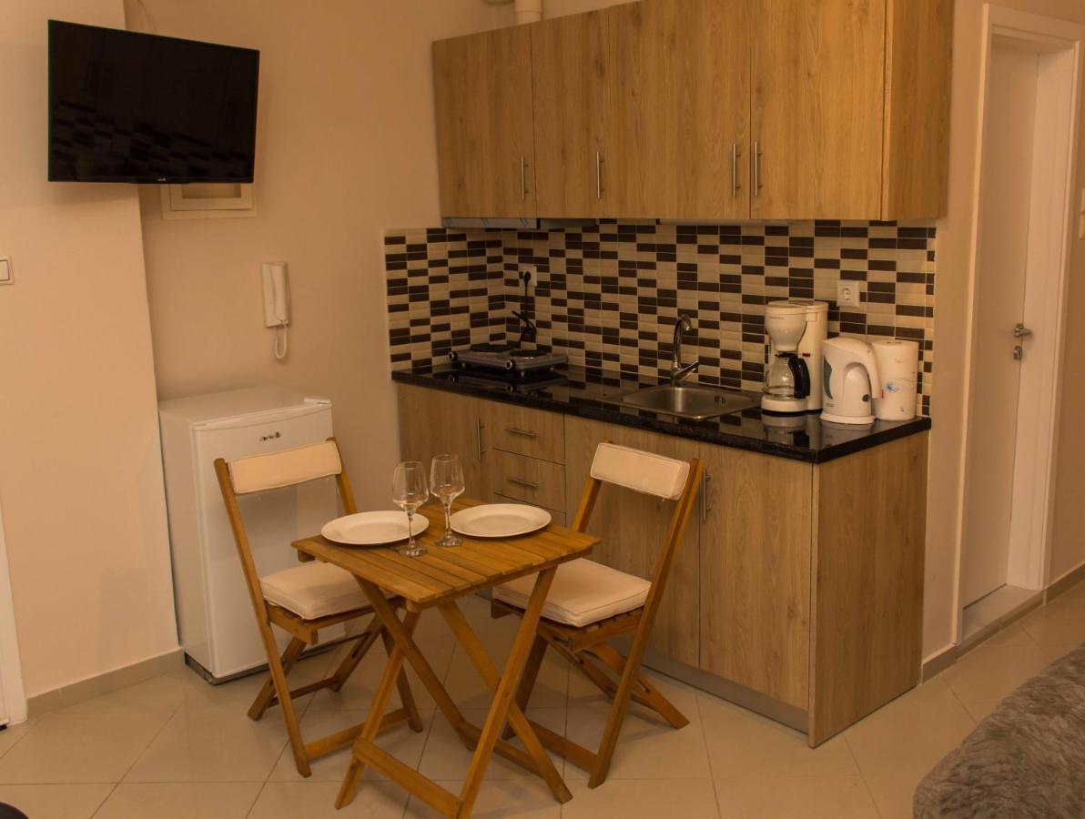 Central Luxury Studio Corinth ภายนอก รูปภาพ