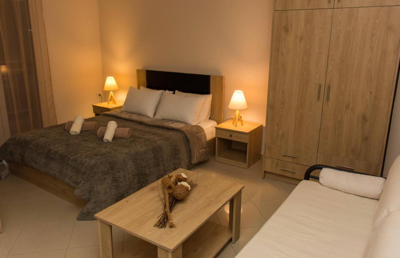 Central Luxury Studio Corinth ภายนอก รูปภาพ