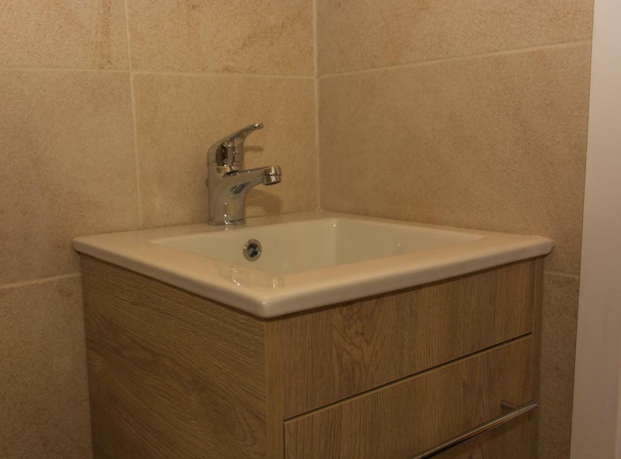 Central Luxury Studio Corinth ภายนอก รูปภาพ