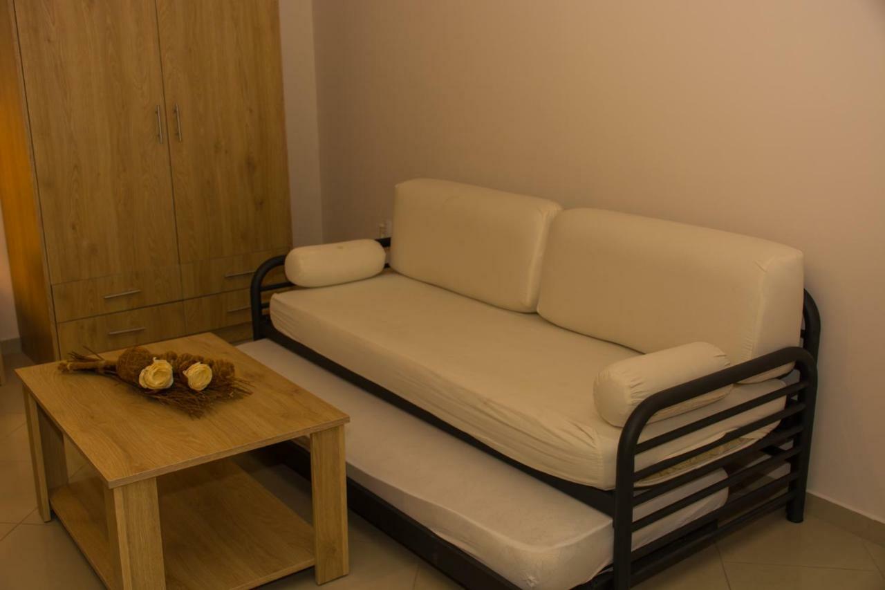 Central Luxury Studio Corinth ภายนอก รูปภาพ